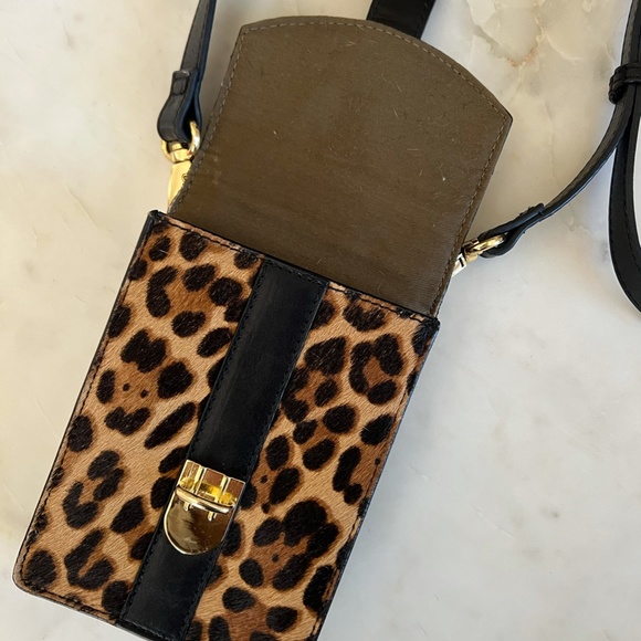 Clarks Leopard Crossbody - Picture 2 of 8